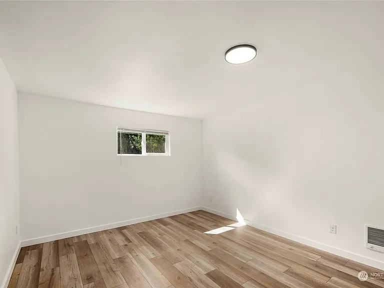 3619 E Portland Ave #B — Photo 5