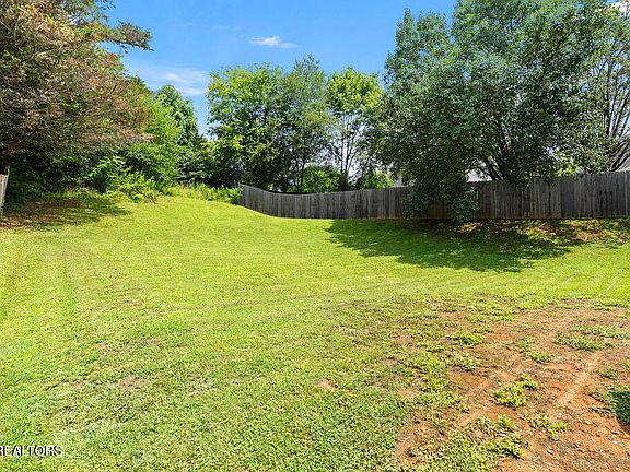 3rd image of 3709 Holgate Ln