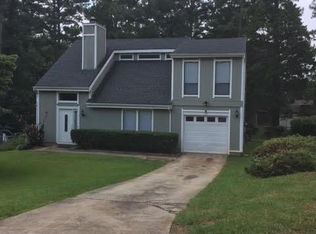 657 N Pointe Knoll Ct, Riverdale, GA 30274