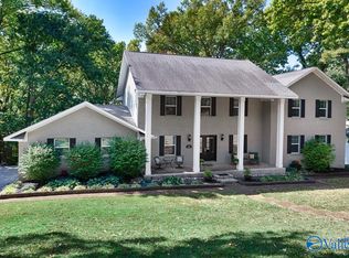 1218 Deborah Dr SE, Huntsville, AL 35801