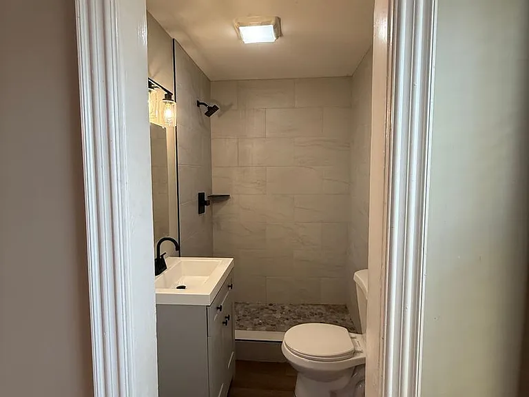 287 E Eastland St — Photo 26