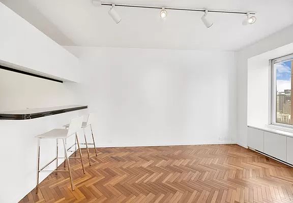 5th image of 150 W 56th St APT 3406