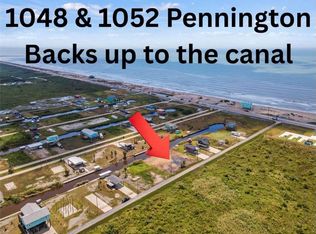 1048 & 1052 Pennington St, Gilchrist, TX 77617