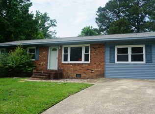 58 Appaloosa Dr, Spring Lake, NC 28390