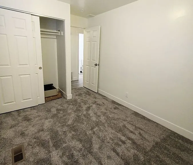 1129 W 650 North St — Photo 18