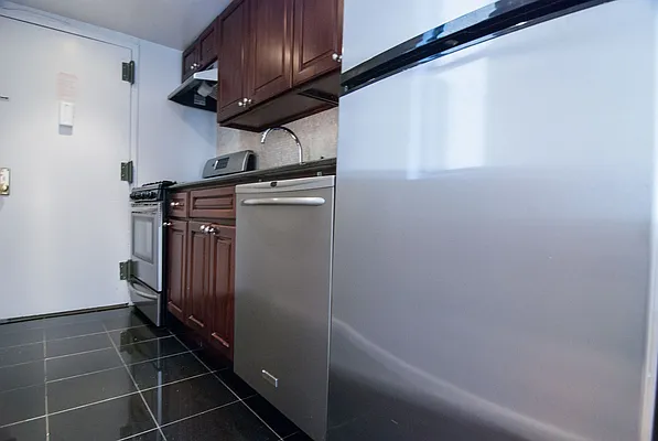 Rented by WAM Partners - William Moses Co. | media 37