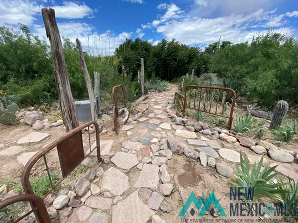 124 2nd St, Rodeo, NM 88056