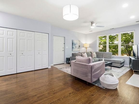 5th image of 1417 W Huron St APT 3E