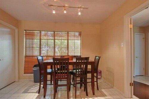 5th image of 214 W Amberway Ln