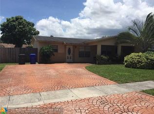 7814 SW 9th St, Pompano Beach, FL 33068
