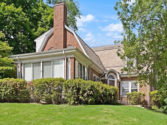 3rd image of 35 Arden Rd