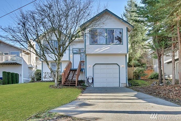 Charming 3 bedroom, 1.75 bath home located in downtown Black Diamond.