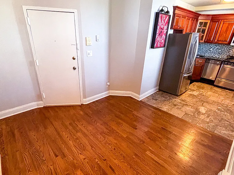 235 Monroe St #7 — Photo 5