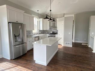 5130 Ranchview Ln N, Plymouth, MN 55446