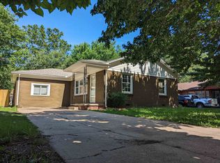 1244 N Lakeview Dr, Derby, KS 67037
