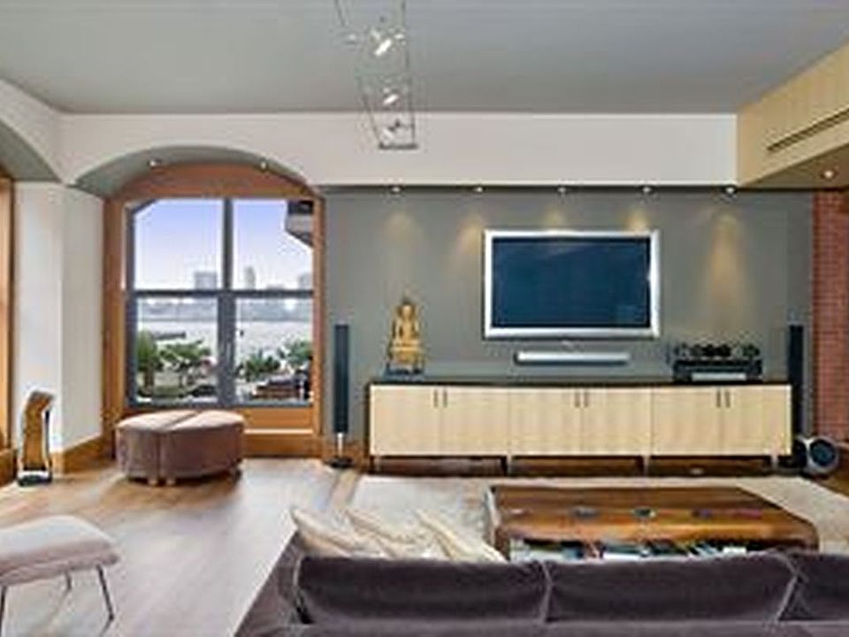 1st image of 414 Washington St #3RDFL