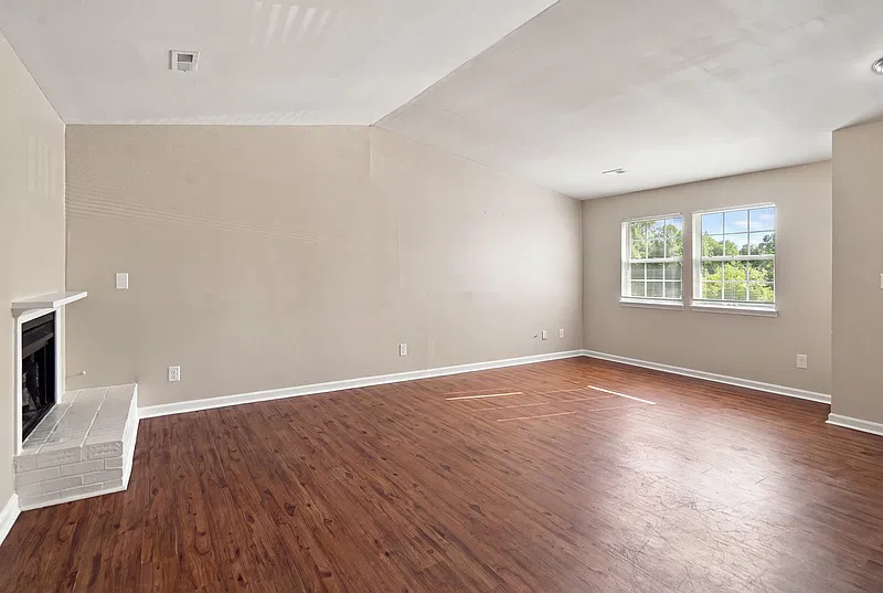 3 bed, 2.0 bath, 1200 sqft, $1,650 — Photo 3