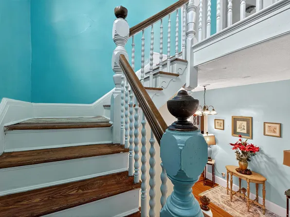 116 Bentley Avenue image 38 of 50