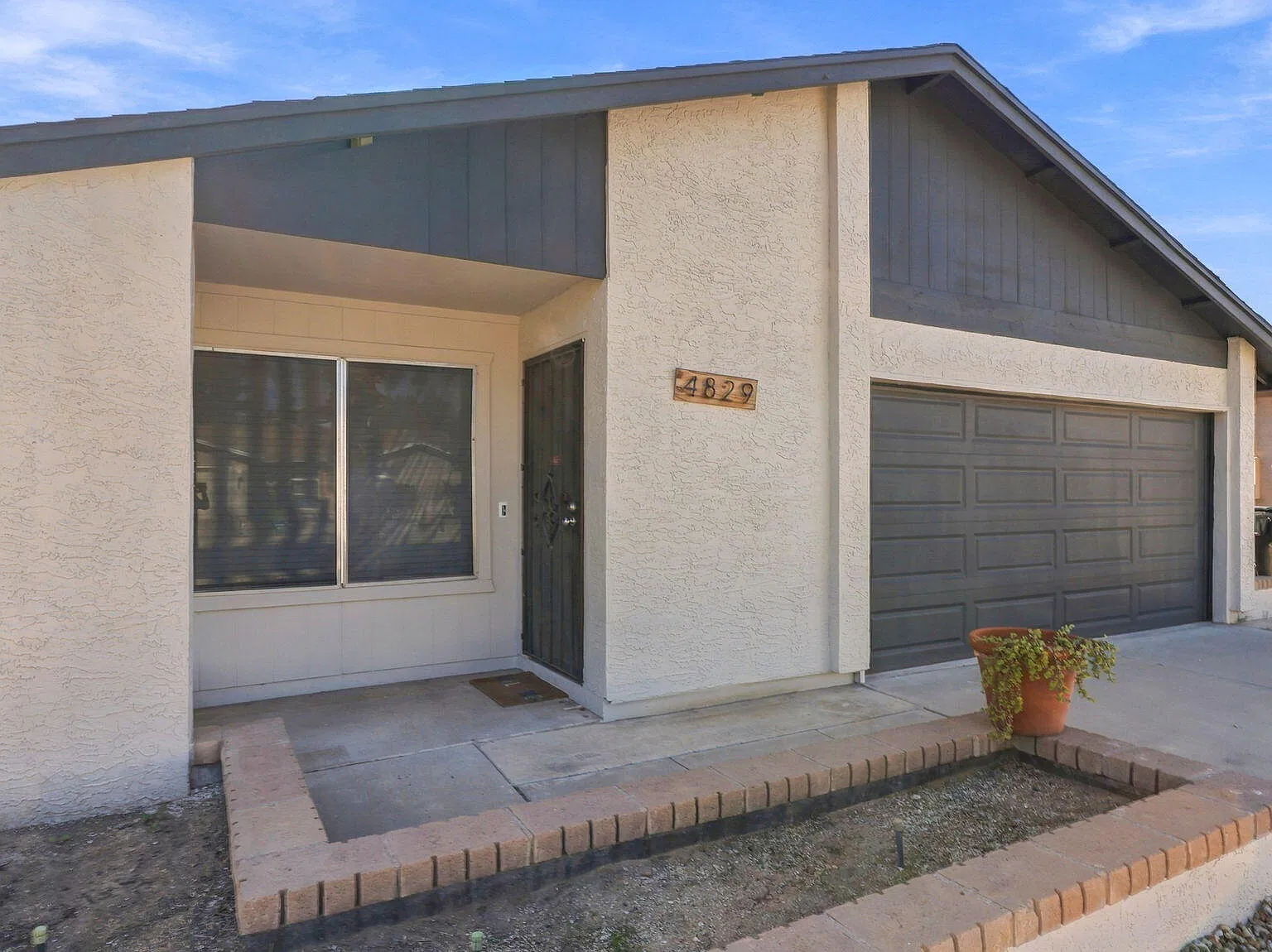 4 bed, 2.0 bath, 1570 sqft, $2,499 — Photo 4