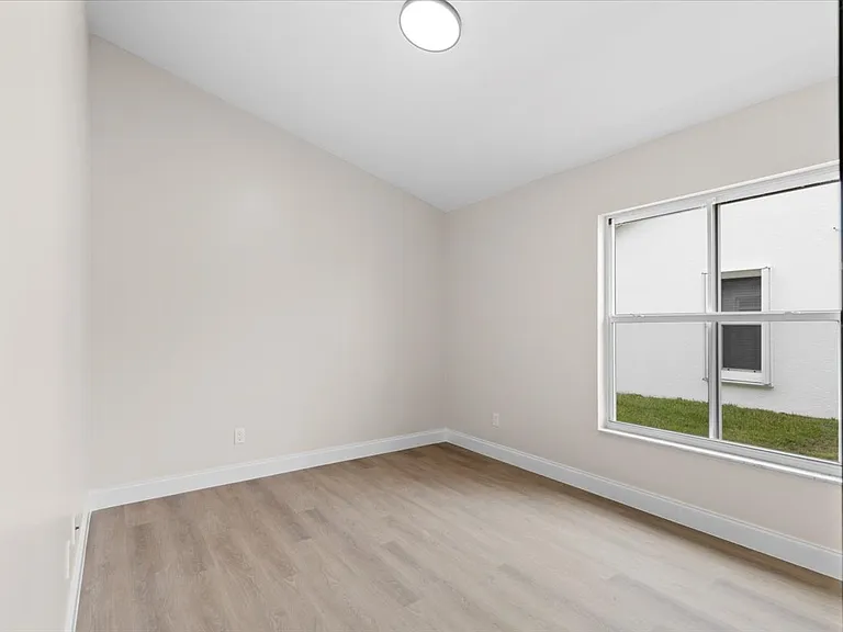 3358 Sabal Springs Blvd — Photo 19