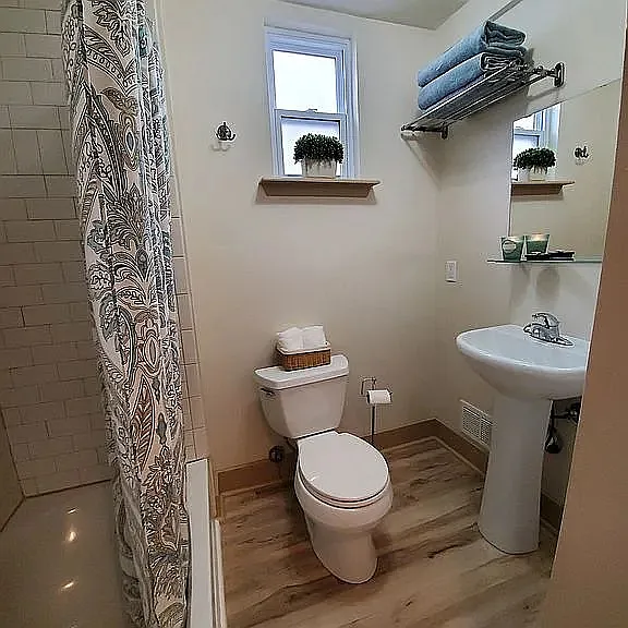 113 E Velma Ave — Photo 7
