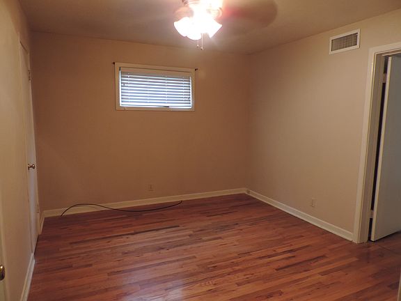 3rd image of 1668 Dayton Ave
