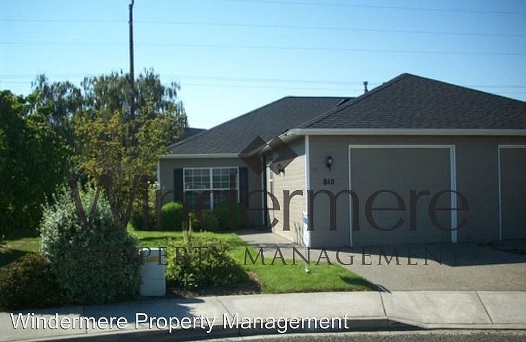 1st image of 810 SE Marine Dr