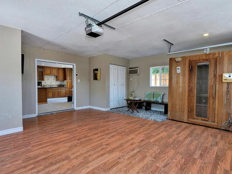 458 Holly Way — Photo 5