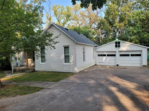 602 Walnut St, Hannibal, MO 63401