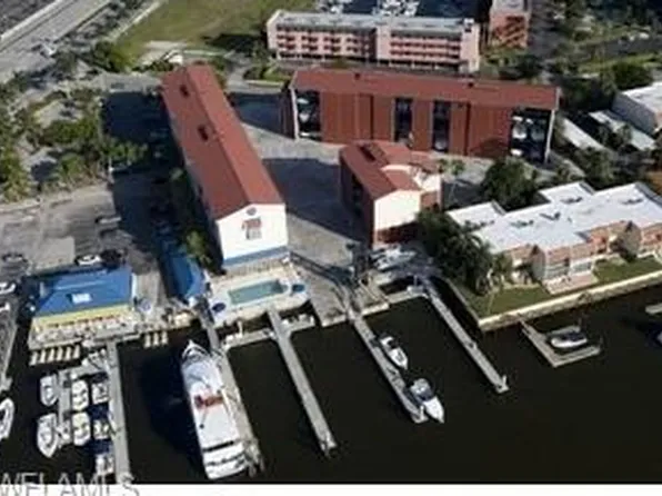 750 River Point DR, NAPLES, FL 34102