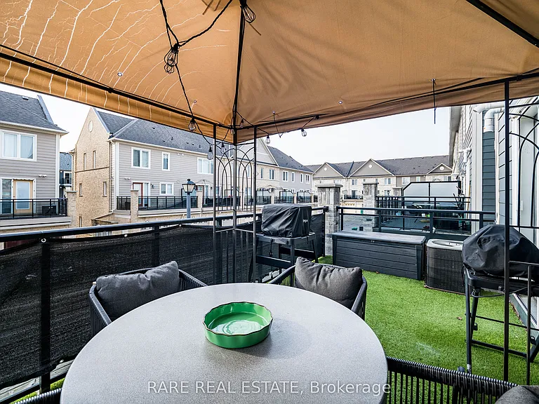 60 Fairwood Cir #28 — Photo 18