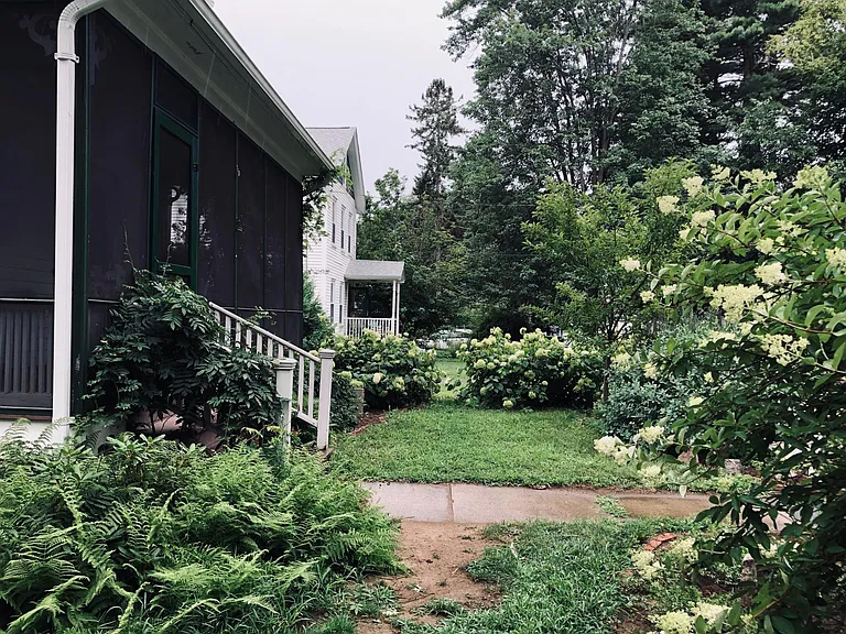 Stilson Ave — Photo 22