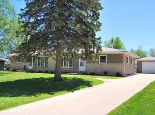 209 Summit Dr #211, Fredonia, WI 53021