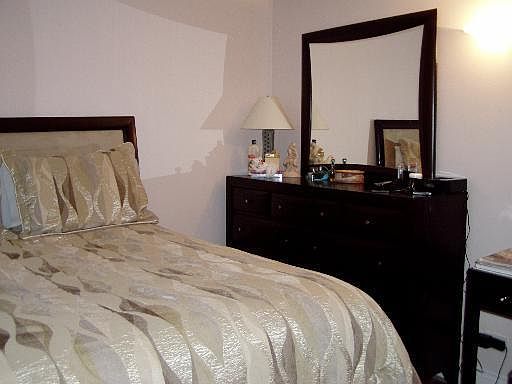 4th image of 1328 W Webford Ave #204