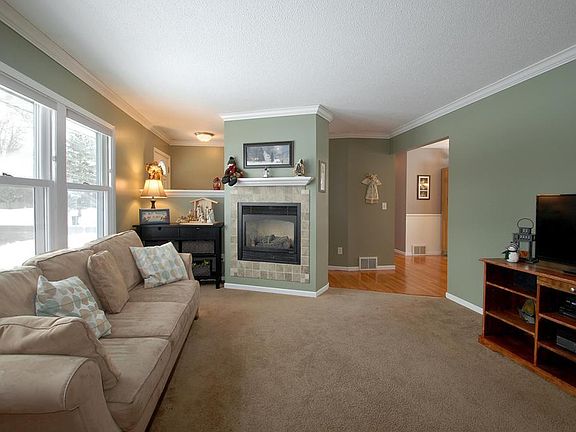 4th image of 2415 Standridge Ave E