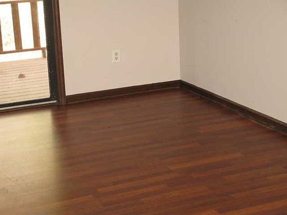 3rd image of 295 Indigo Dr
