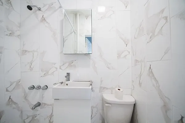 Rented by TheRealEstateCompany.com LLC | media 24