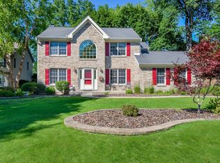 1021 Arbor Ave, Wheaton, IL 60189