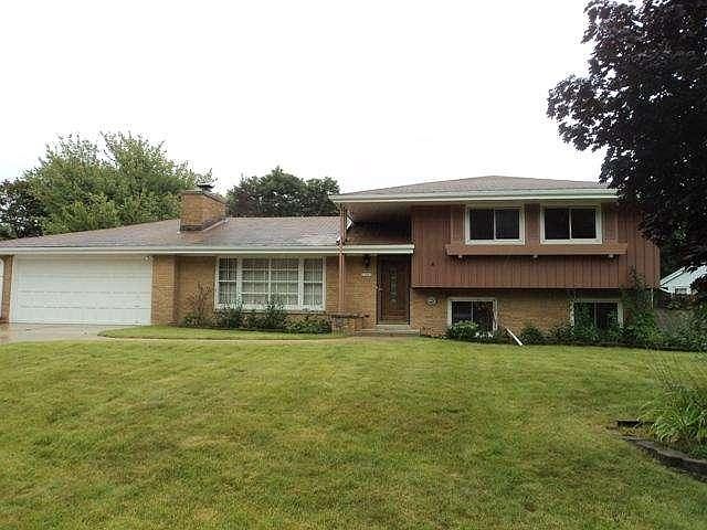 1st image of 11063 W Derby Ave