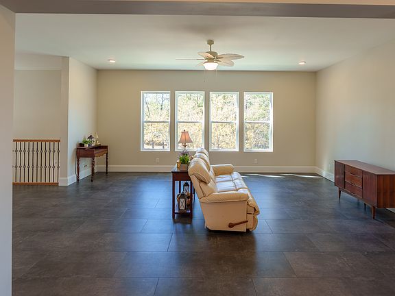 3rd image of 60 Madison Dr