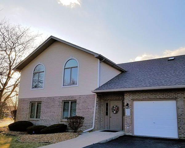 1st image of 2627 Crescenzo Dr #2627