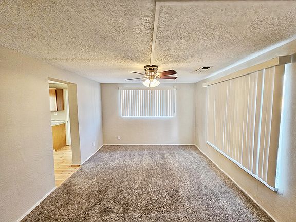 3rd image of 2837 Aliso Dr NE