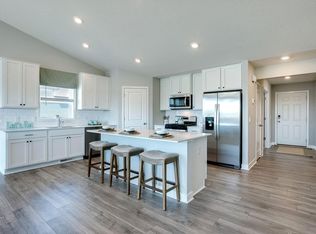 2055 Ardmore Pl, Shakopee, MN 55379