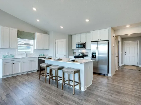 2055 Ardmore Pl, Shakopee, MN 55379