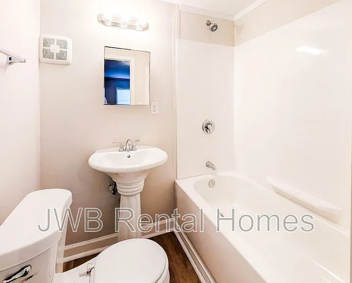 8740 Free Ave — Photo 10