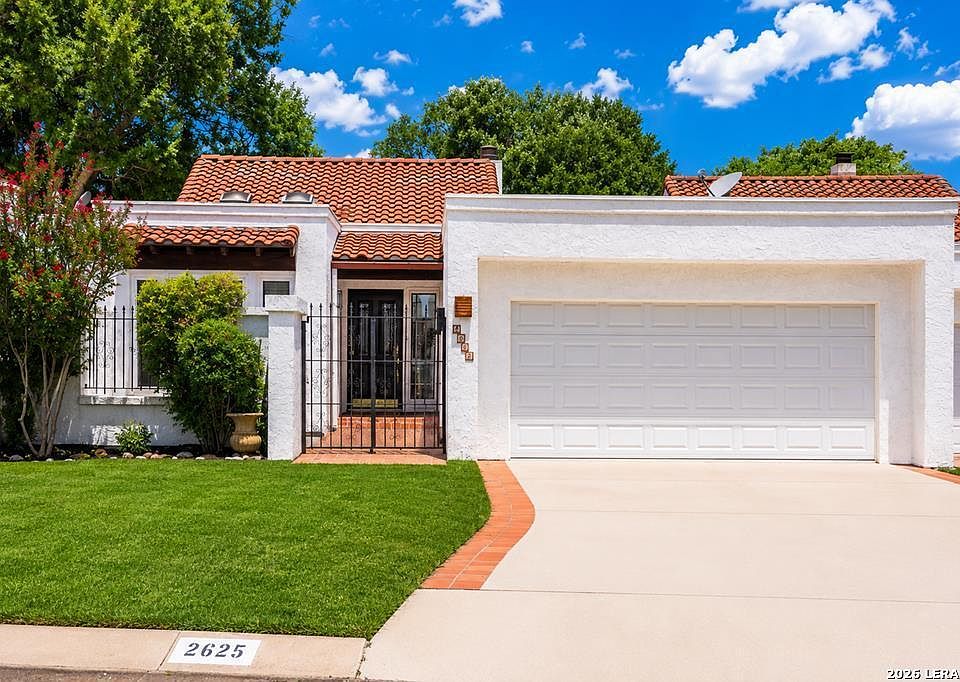 1st image of 2625 Calle Del Robles