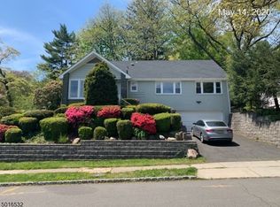 29 Collamore Ter, West Orange, NJ 07052