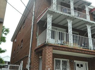 1036-1038 E 216th St, Bronx, NY 10469
