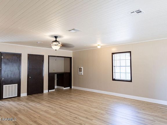 5th image of 1058 S Berwick Ave