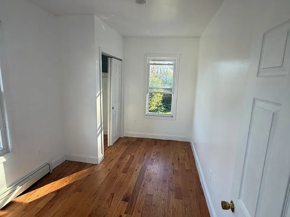 35 William St #6